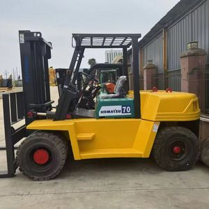 Montacargas Komatsu Usado de Última Generación en Venta, Modelo FD70-6 de 7 Toneladas, Fácil de Operar, Acción Flexible - Product Image 4