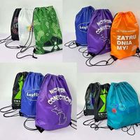 Sac à cordon promotionnel avec logo personnalisé, sac de sport en polyester en gros pour l'école, la remise en forme et les événements sportifs à prix bas et faible MOQ