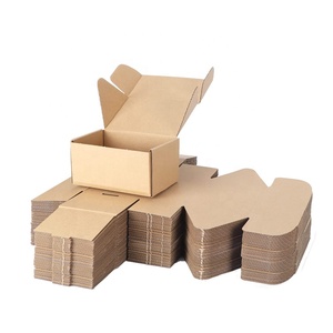 Hộp Giấy Vận Chuyển Bưu Phẩm Bao Bì Gợn Sóng Màu Hồng Logo Tùy Chỉnh Mẫu Miễn Phí - Product Image 1