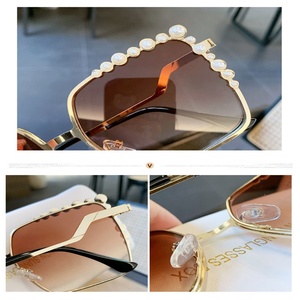 81065 New Style Pearl Metal Design <b>Large</b> <b>Frame</b> Fashion Personality Decoration Diamond Women Sunglasses - Product Image 6