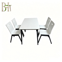 Schnelle Lieferung, Geringe Mindestbestellmenge, Modernes Minimalistisches 4-Personen Küchen-Esszimmer-Set für Schulen und Restaurants