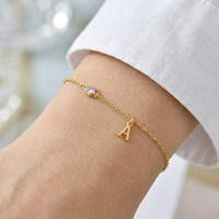 Bracelet chaîne tendance en acier inoxydable pour femme, avec 26 lettres, breloque zircon, fin, doré, résistant à l'eau et à la rouille.
