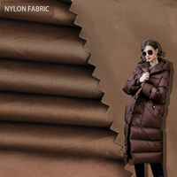 Rouleaux de tissu en nylon recyclé populaires échantillon gratuit tissu en taffetas de nylon 70d pour imperméable 460T sergé 100 tissu en Nylon