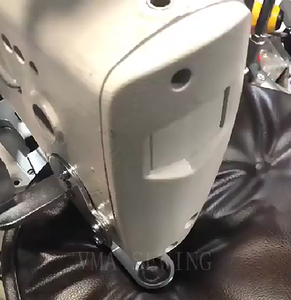 Machine à coudre industrielle VMA Special-bar à point de recouvrement avec une hauteur de travail allant jusqu'à 117 mm pour coussins et vêtements - Product Image 2