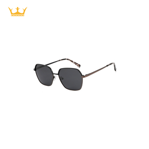 Gafas de Sol Metálicas Retro Populares con Logotipo Personalizado, Protección UV400, Lentes Ópticas, Gafas de Sol Clásicas Ideales para Viajar, para Hombre y Mujer - Product Image 2