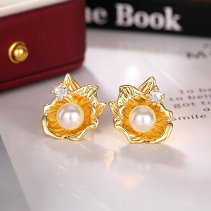 Orecchini a Perno Vintage a Forma di Conchiglia per Donne, Eleganti Accessori per l'Orecchio da Indossare Ogni Giorno - Product Image 2