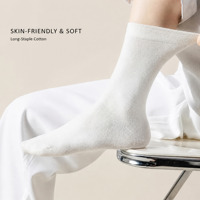 Chaussettes mi-mollet en coton peigné personnalisées OEM, couleur unie, revers replié, douces et respirantes, pour hommes, usage quotidien, vente en gros
