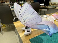 2026 Besten Kit mécanique de papillon volant en perle bionique fleurie et en fer forgé, mini-drone télécommandé pour la maison et la décoration de mariage