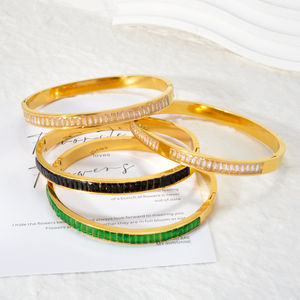 Bracelets en acier inoxydable plaqués or 14 carats avec zircon cristal de couleur personnalisée pour l'anniversaire des femmes - Product Image 4