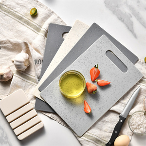 4 Mảnh ngăn ngừa ô nhiễm chéo biểu tượng thực phẩm rơm lúa mì nhựa thớt cắt Board thiết lập với lưu trữ đứng - Product Image 5