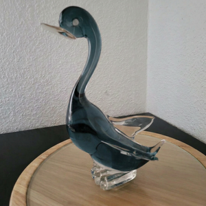 Figura de cisne de vidrio morado claro soplado a mano, artesanía decorativa con temática animal, pieza de arte hecha a mano de vidrio soplado. - Product Image 5
