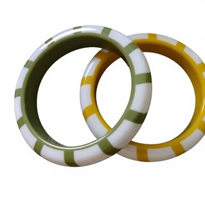 สร้อยข้อมือสแตนเลสพร้อมลูกปัดสำหรับเป็นของขวัญ - Product Image 6