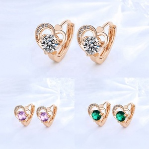 ต่างหูทองคำเคลือบ 18K ขายส่ง ต่างหูรูปหัวใจชุบทอง 18K สำหรับผู้หญิง เครื่องประดับแฟชั่น - Product Image 6