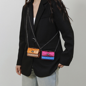 Nouveau 2025 <span class=keywords><strong>Sac</strong></span> à Main Tendance de Luxe en <span class=keywords><strong>Cuir</strong></span> PU pour Rouge à Lèvres, Mini Sacs <span class=keywords><strong>Bandoulière</strong></span> Croisé pour Femmes avec Chaîne - Product Image 2