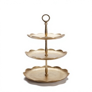 Soporte para Pasteles de Metal Dorado de 3 Niveles Multifuncional con Diseño Festoneado y Asa en Forma de Lazo, Soporte para Exhibición de Pasteles para el Té de la Tarde - Product Image 1