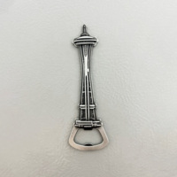 Aimant en métal de haute qualité pour réfrigérateur Costa Rica Chili Londres Arabie Saoudite Dubaï Macao Ville Souvenir Aimant de réfrigérateur avec ouvre-bouteille