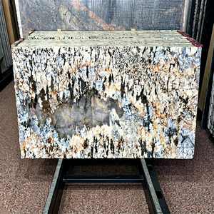Venta al por mayor de fábrica: Losa de mármol pulido ecológico Alaska White Gold para decoración de pisos y paredes de baños, exportación de Gujarat - Product Image 1