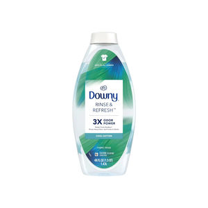 Suavizante de Ropa Líquido Daily Downy Rinse & Refresh, Fórmula Concentrada, Aroma a Lavanda, Cuidado de la Ropa Fresca - Product Image 1