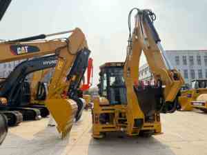 Retroexcavadora Caterpillar 424 Usada, Motor de Alta Eficiencia para Trabajos Pesados, en Stock, Entrega Rápida - Product Image 6