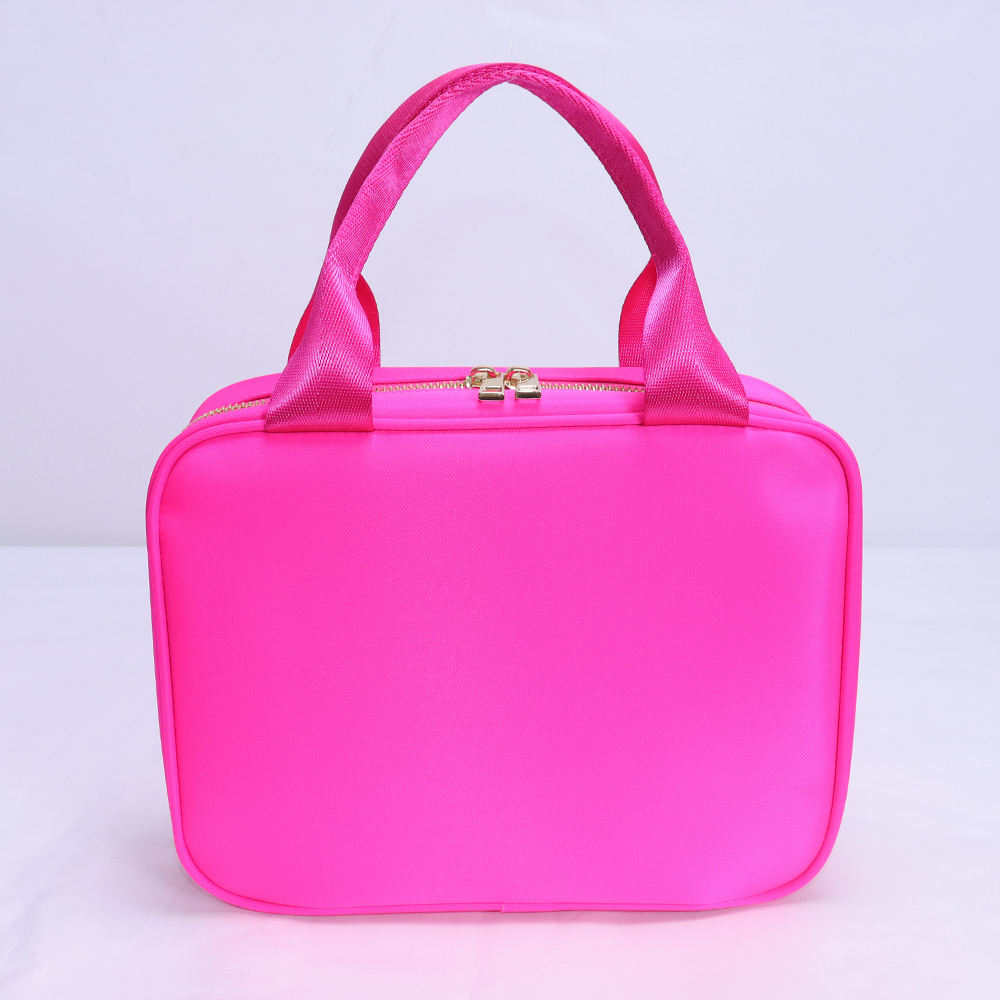 สีชมพูร้อน