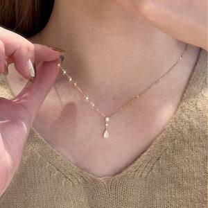 Collier pendentif jupe dynamique en argent pur S925 avec chaîne gourmette, diamant bleu lac de niche, design simple et polyvalent, élégant - Product Image 2