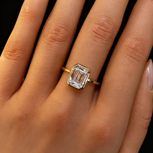 Anillo de Compromiso de Oro Real de 14K con Diamante Cultivado en Laboratorio con Corte Esmeralda Personalizado, Joyería de Diamantes con Certificación IGI de Abiding Wholesale - Product Image 6