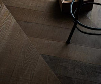 Parquet de luxe moderne pour hôtel, chêne brun, design chevron, brossé, écologique, bois d'ingénierie, chêne blanc, élégant