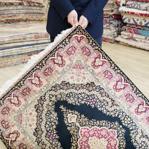 Alfombra Persa de Terciopelo de 91x137cm, Hecha a Mano, Anudada a Mano, de Pakistán, Turquía, Hali, Alfombra de Seda de Estambul - Product Image 4