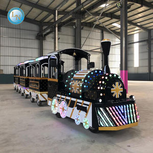 Train familial de train sans rail carré de trains électriques noirs frais avec des enfants - Product Image 1