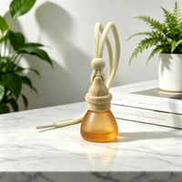 Diffuseur de parfum suspendu pour voiture 8 ml, flacon en verre vide pour huiles essentielles, pendentif pour rétroviseur avec couvercle en bois