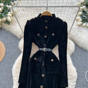 Vêtements pour femmes <span class=keywords><strong>Shion</strong></span> Robe élégante en velours pour femmes Robe mince ceinturée à simple boutonnage pour le style chic Robe à la mode pour femmes Robe décontractée - Product Image 2