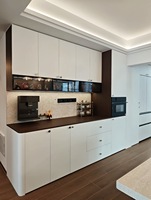 Buffet de style crème personnalisé, armoire de rangement en bois massif avec tiroirs et rangements ouverts