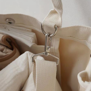 Bolsa de gimnasio de gran capacidad, diseño multifuncional para viajes y almacenamiento. - Product Image 5