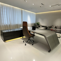 Ensemble de bureau et chaise de direction Tech Boss haut de gamme, moderne et classique, en MDF modulaire avec base en acier pour la maison/le bureau/l'appartement