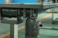 Machine de remplissage automatique de boissons et jus en bouteille, pour nettoyer l'eau et d'autres liquides par gravité, à faible prix, sortie d'usine