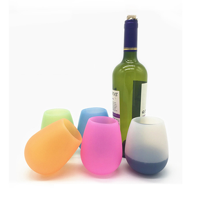 <span class=keywords><strong>Verres</strong></span> à vin en silicone <span class=keywords><strong>incassables</strong></span> de 12oz sans tige, gobelets à vin réutilisables avec logo personnalisé <span class=keywords><strong>pour</strong></span> les fêtes, le camping, les plages et les bateaux - Product Image 4