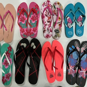 0.48 Dólares Modelo GLL035 Tallas 35-41 Venta al por Mayor Fotos Reales <span class=keywords><strong>Chanclas</strong></span> <span class=keywords><strong>de</strong></span> Mujer para Verano Hogar <span class=keywords><strong>Playa</strong></span> Casual Exteriores - Product Image 2