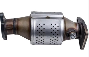 Convertidor catalítico de tres vías Euro4 Euro5 Euro6 de alto rendimiento y precio barato con sustrato Cameric para Nissan Frontier - Product Image 2