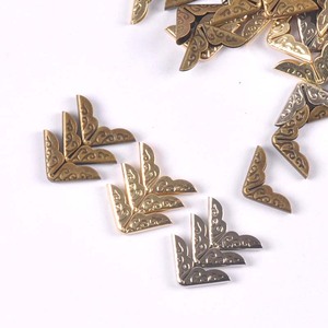 Angolari Protettivi in <span class=keywords><strong>Metallo</strong></span> Anticato per Copertine di Libri e Quaderni, Angoli Metallici per Libri, Mini Angolari Protettivi per Menù e Borse, Fai da Te Scrapbook - Product Image 3