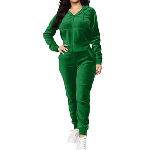 Ensemble de survêtement en velours brodé avec logo personnalisé Ensemble de jogging 2 pièces pour hommes et femmes de haute qualité Survêtement en velours - Product Image 1