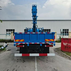 Grúa Montada en Camión Foton 4*2 de 10 Toneladas, Ideal para Levantar Diversos Objetos - Product Image 5