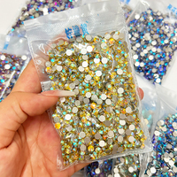 Vente en gros d'usine : Strass en cristal AB de haute qualité à dos plat non fixé pour robes de mariée, artisanat et bricolage