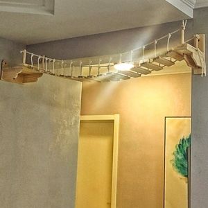 Estructura de Escalada para Gatos Montada en la Pared con Puente de Madera Sólida que se Puede Conectar al Nido de Gatos como un Ensamblaje Completo - Product Image 6