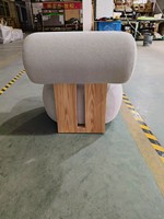 Fauteuil inclinable capitonné en bois massif de style nordique, confortable et moderne, idéal pour chambre à coucher ou salle à manger