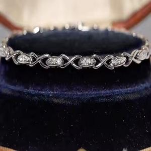 Bracelet de tennis en or massif 14 carats style bracelet avec motif de serrure bracelets Moissanite à porter quotidiennement cadeau tendance - Product Image 1