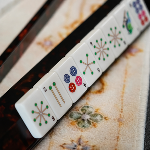 Set da Viaggio in Acrilico di Lusso con Tessere Bianche a Tema Gatto Cheeky Cat, 160 Pezzi, 1 Strato, Mahjong Americano - Product Image 5