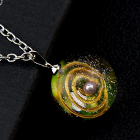 Collier avec pendentif en forme de boule de résine, bijoux fait à la main, ornement créatif, planètes de la lune, accessoire lumineux, galaxie