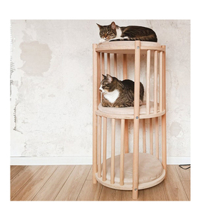 Casa en la Torre, Casa en el Árbol, Cueva - Product Image 1