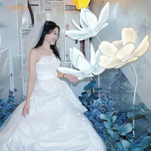 結婚式のステージの装飾用人工花ショップ窓ホテルシルクLed花ロードガイドライト背景