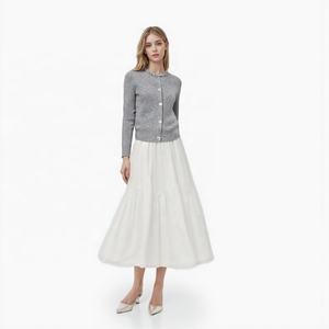 Suéter de Punto de Lana y Alpaca para Mujer, Elegante, Gris, Cuello Redondo, Manga Larga, Cierre de Botón, Adornado con Pedrería, Transpirable, para Primavera - Product Image 1